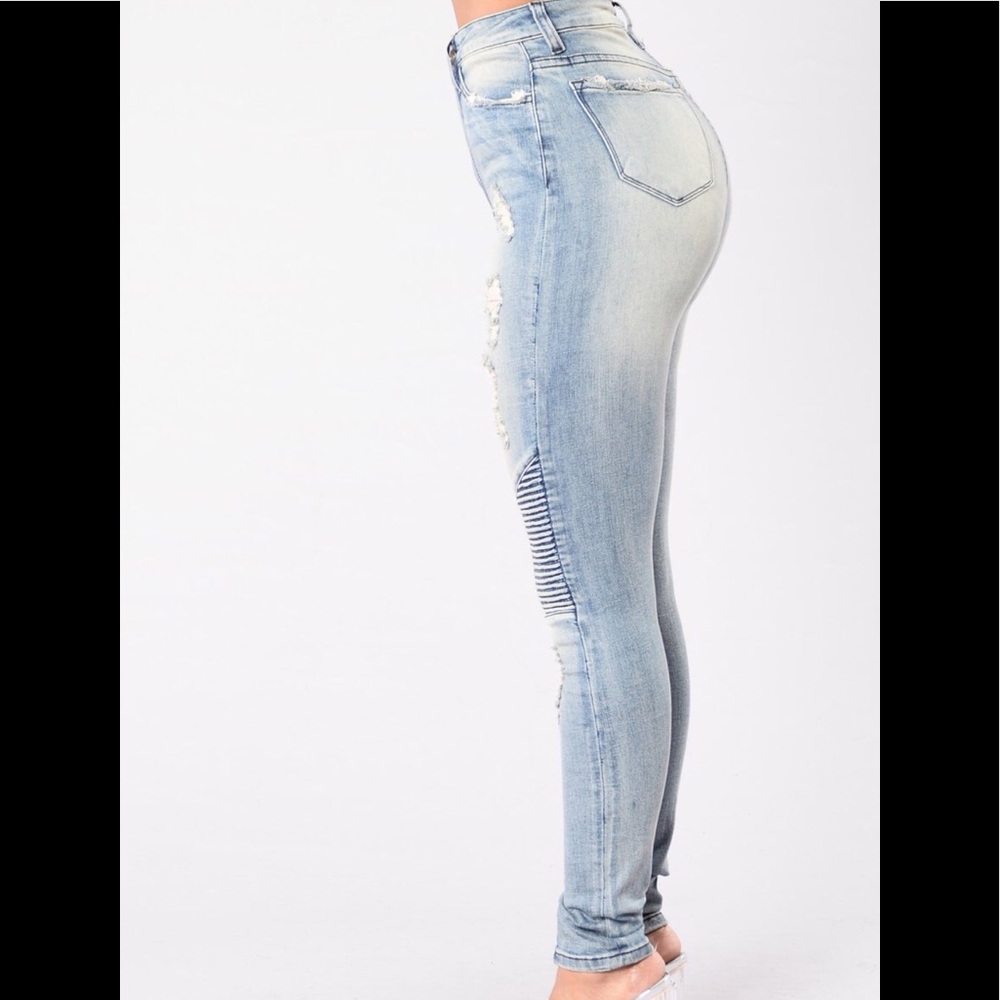 Jeans - Picture 3 of 5
